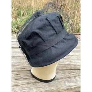 Vintage Womens 1940s Black Bucket Bow Netting Gothic